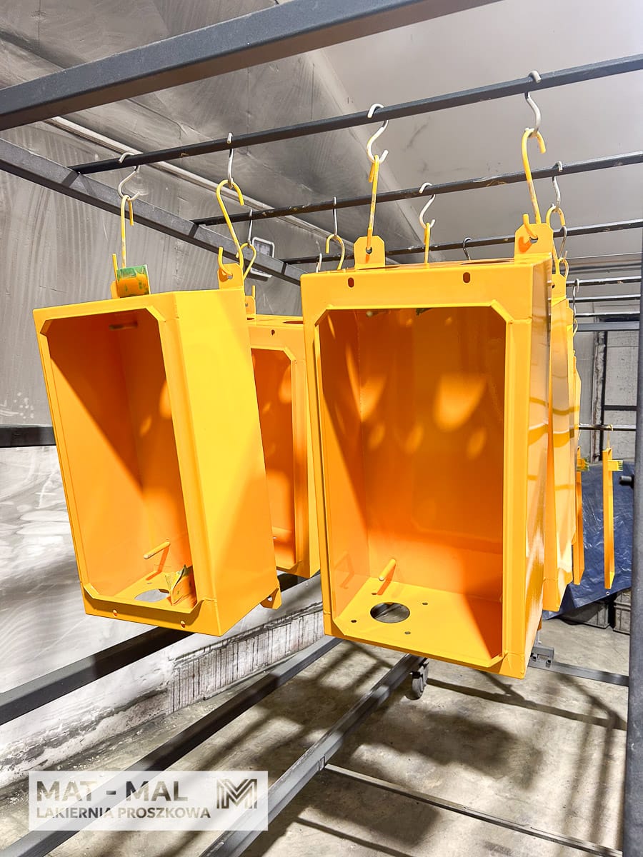Realizacja MAT-MAL nr 27 – malowanie proszkowe