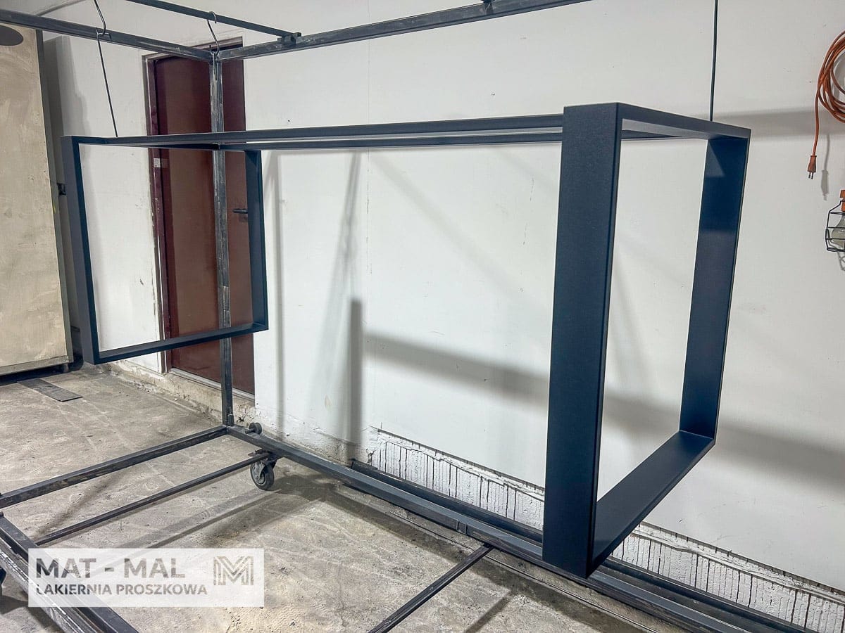 Realizacja MAT-MAL nr 4 – malowanie proszkowe