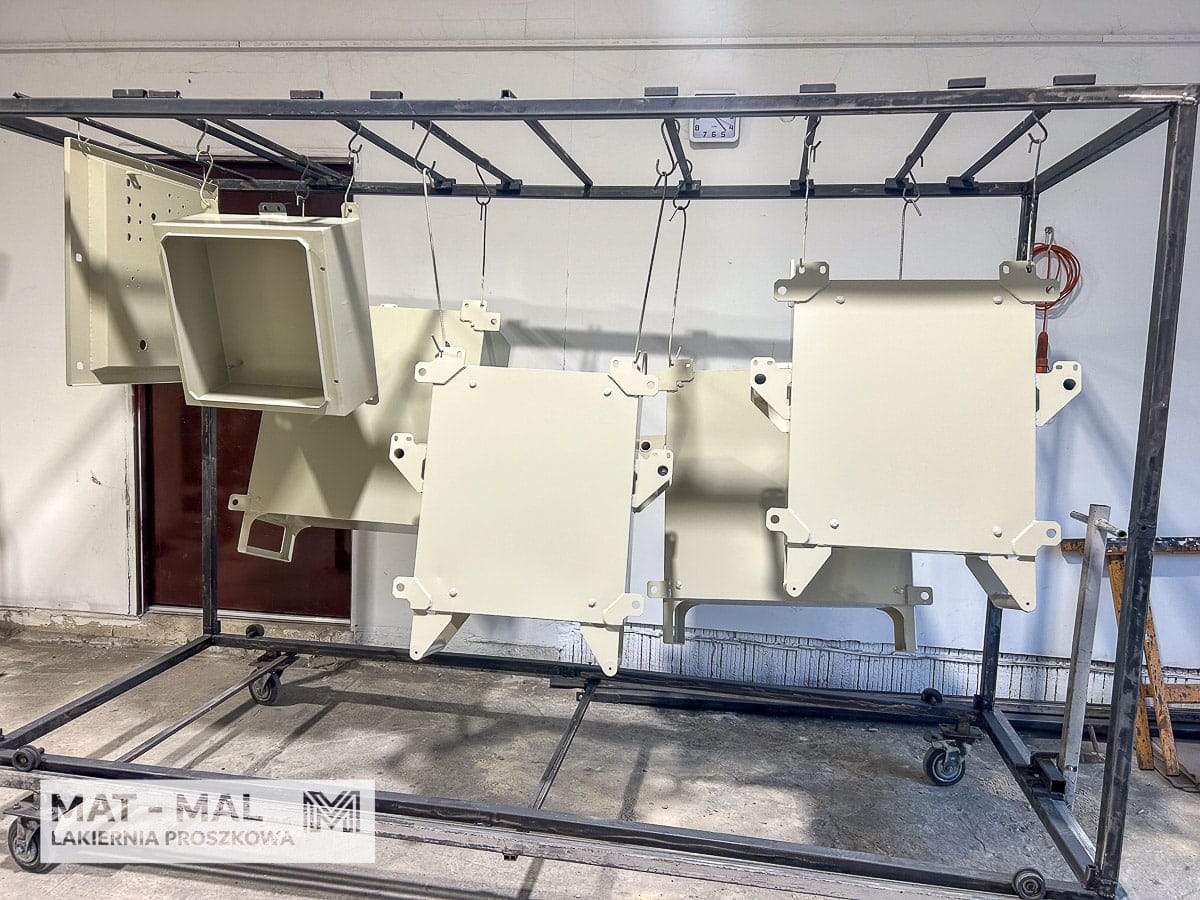 Realizacja MAT-MAL nr 6 – malowanie proszkowe